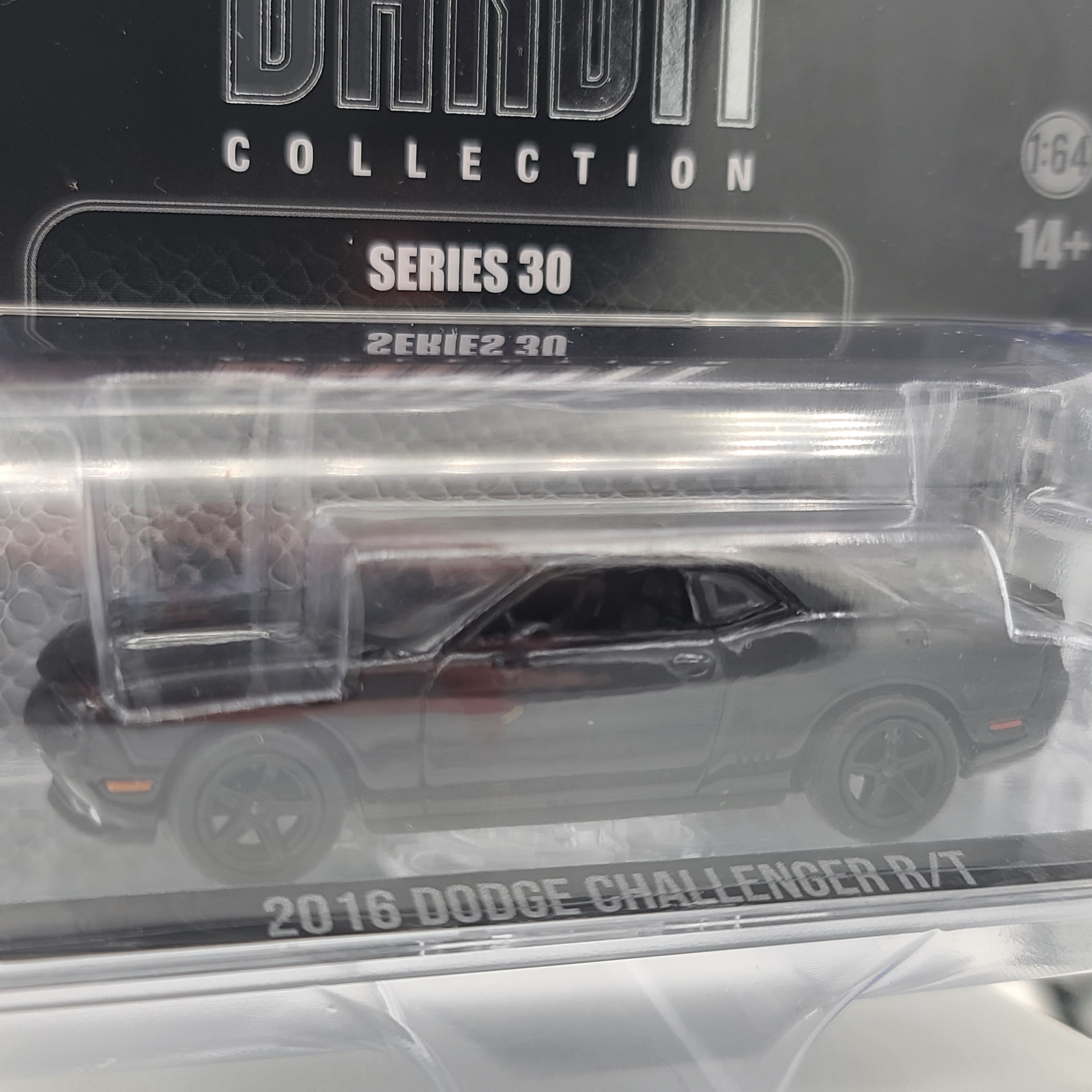 GreenLight '16 Dodge Challenger R-T Hemi - 1:64 (2025 Black Bandit Series 30)
